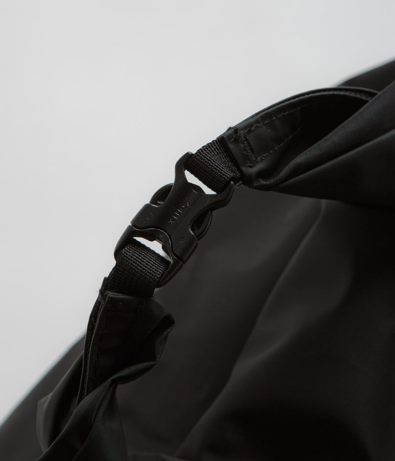 Patagonia Black Hole MLC Cube 12L in Black