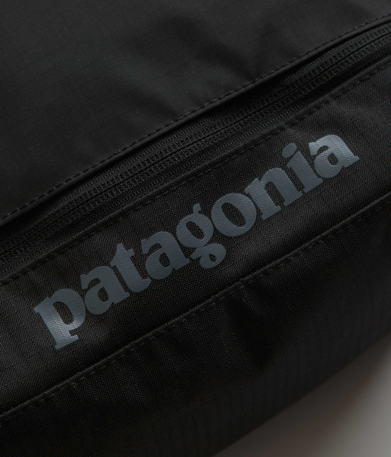 Patagonia Black Hole MLC Cube 12L in Black
