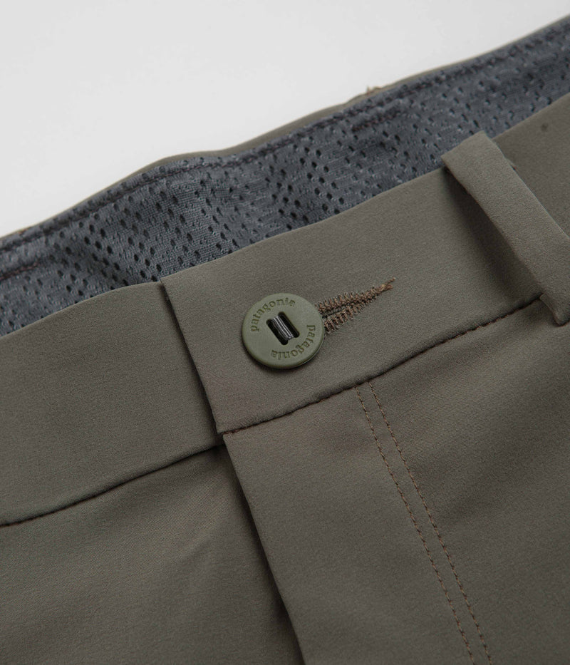 Patagonia Hydropeak Hybrid Walk 18" Shorts in Basin Green