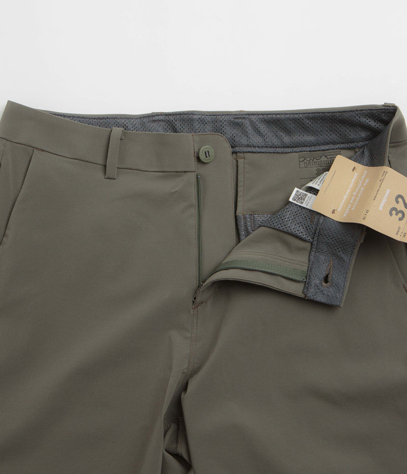 Patagonia Hydropeak Hybrid Walk 18" Shorts in Basin Green