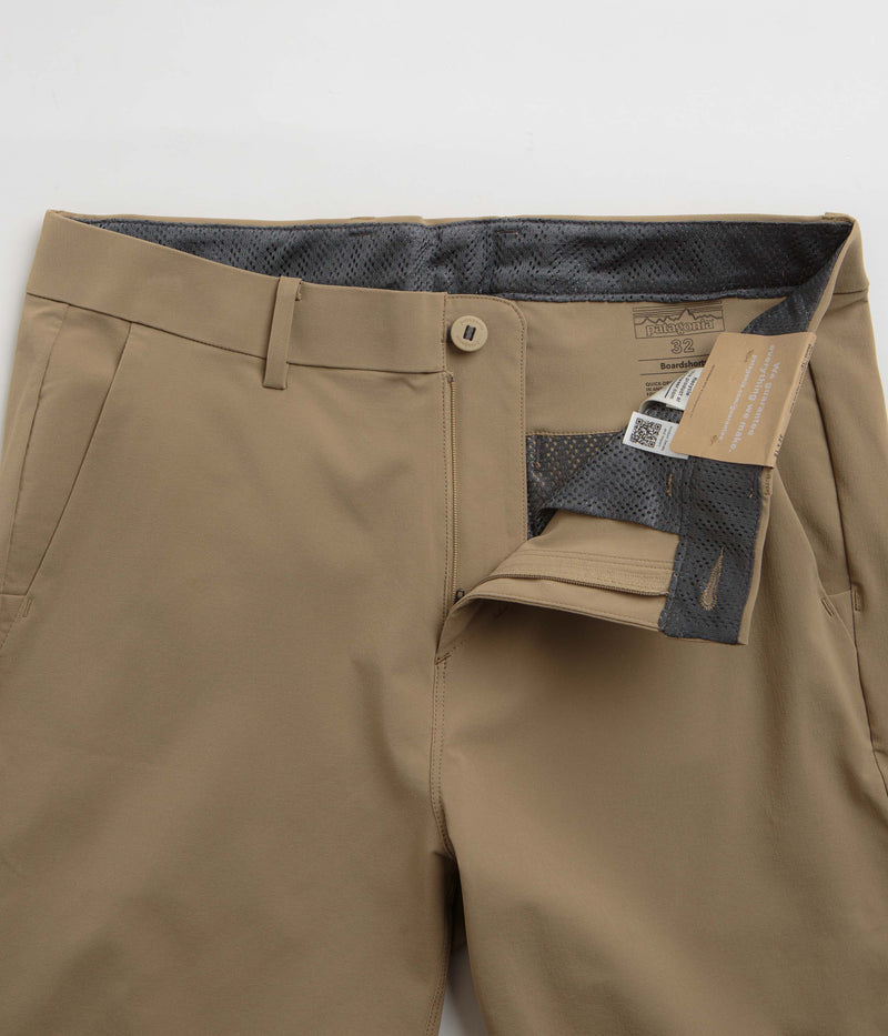 Patagonia Hydropeak Hybrid Walk 18" Shorts in Slab Khaki