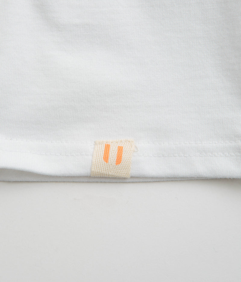 Uskees 7006 T-Shirt in White and White